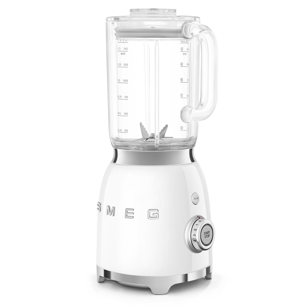 White jug blender by Smeg - BLF03WHUK_3