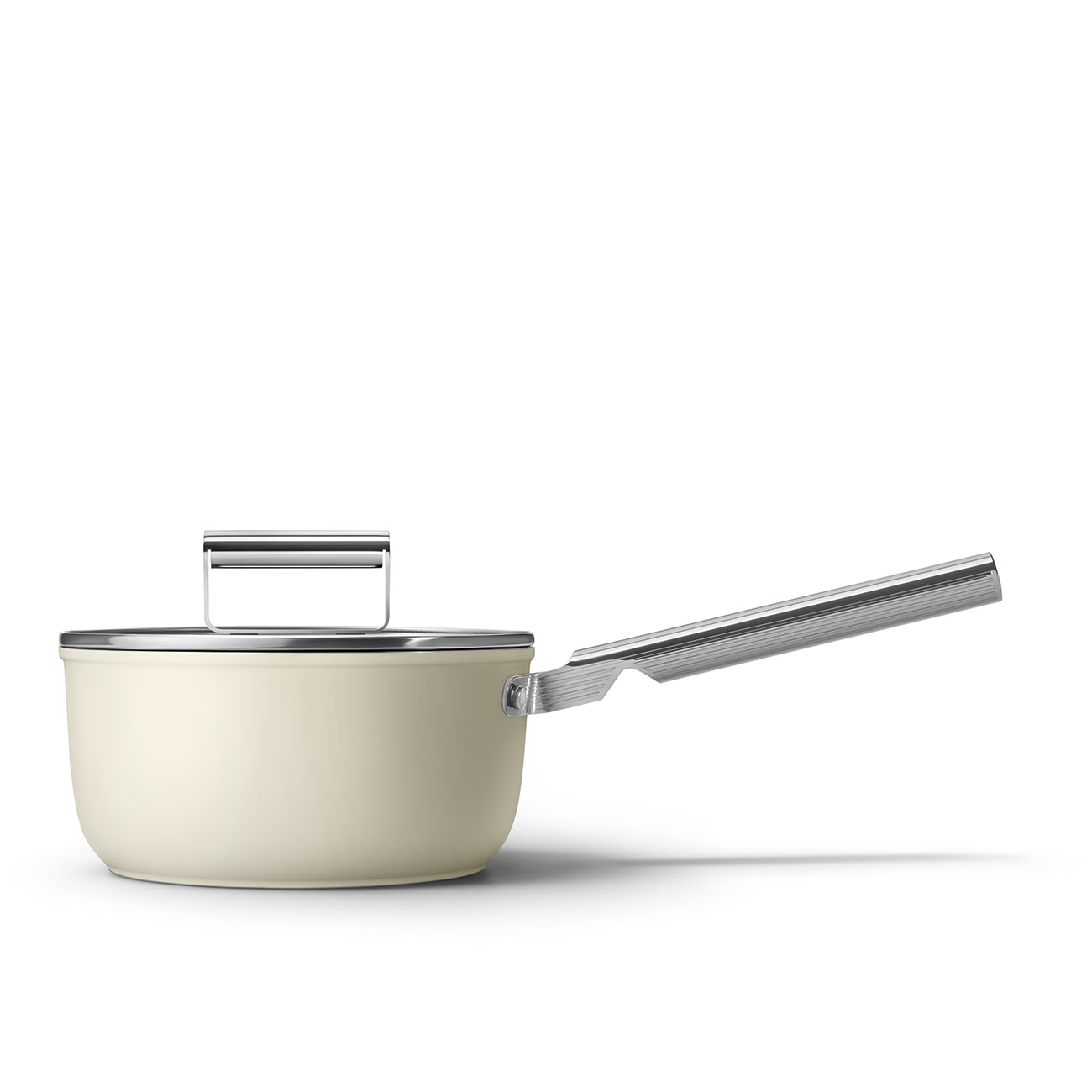 Smeg Cream Non-stick Saucepan with glass lid and stainless steel handle_1