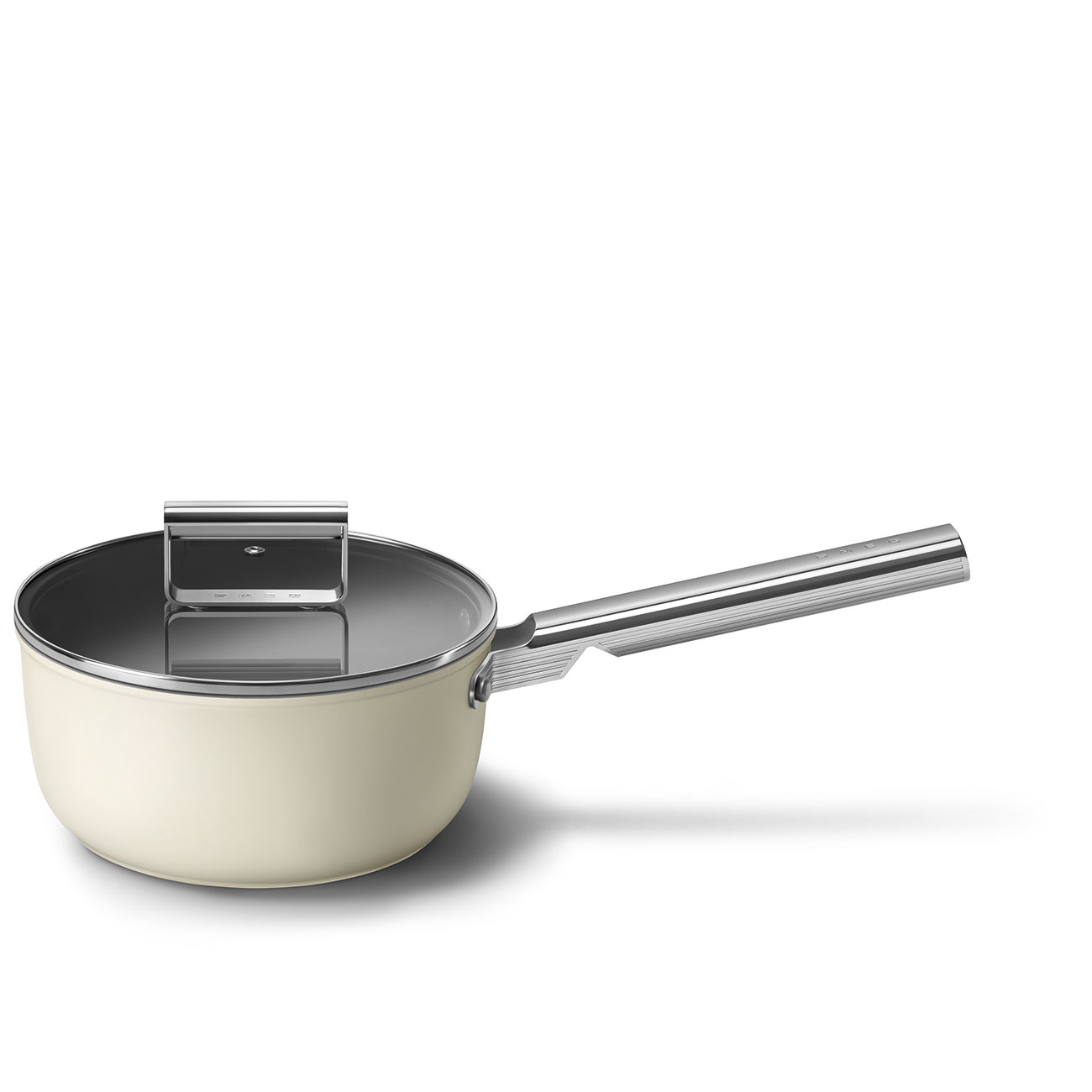 Smeg Cream Non-stick Saucepan with glass lid and stainless steel handle_11