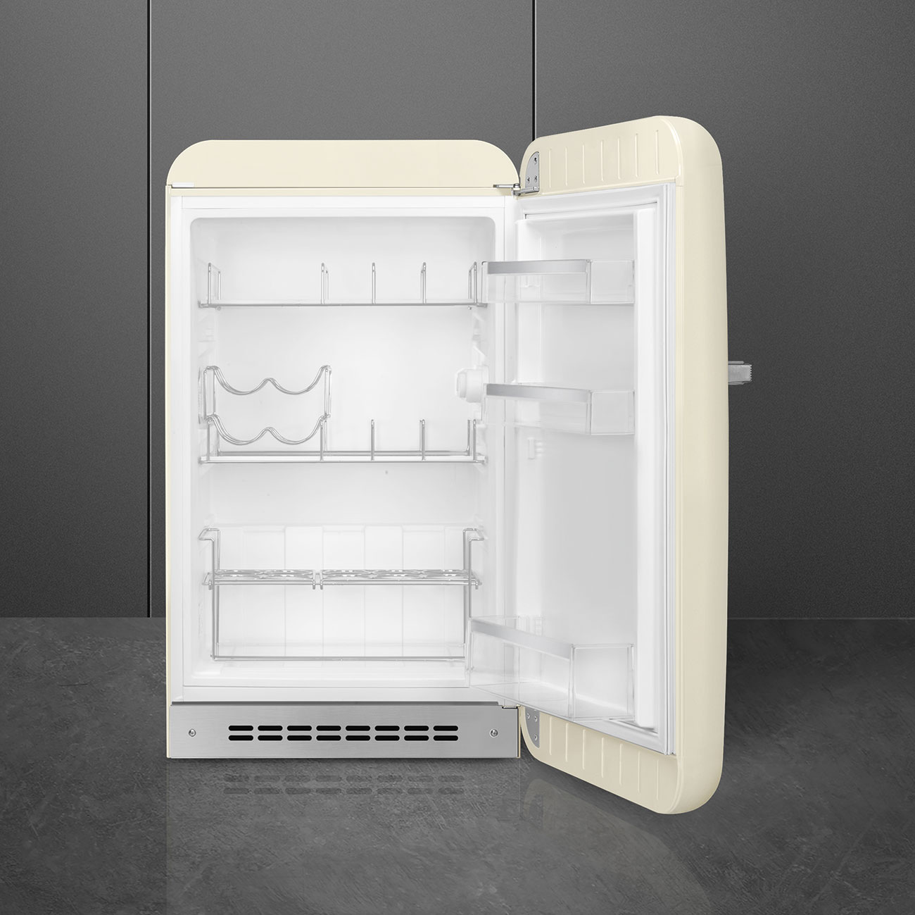 Creme Retro-Kühlschränke von Smeg_2