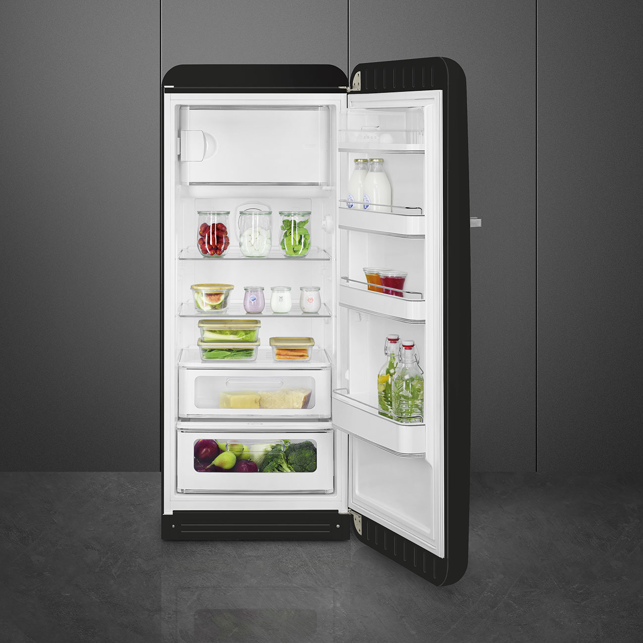 Black refrigerator - Smeg_10