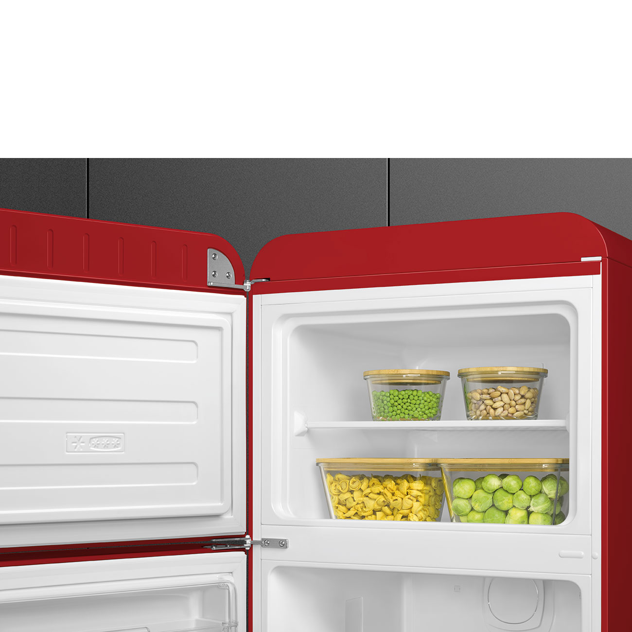 Red refrigerator - Smeg_4