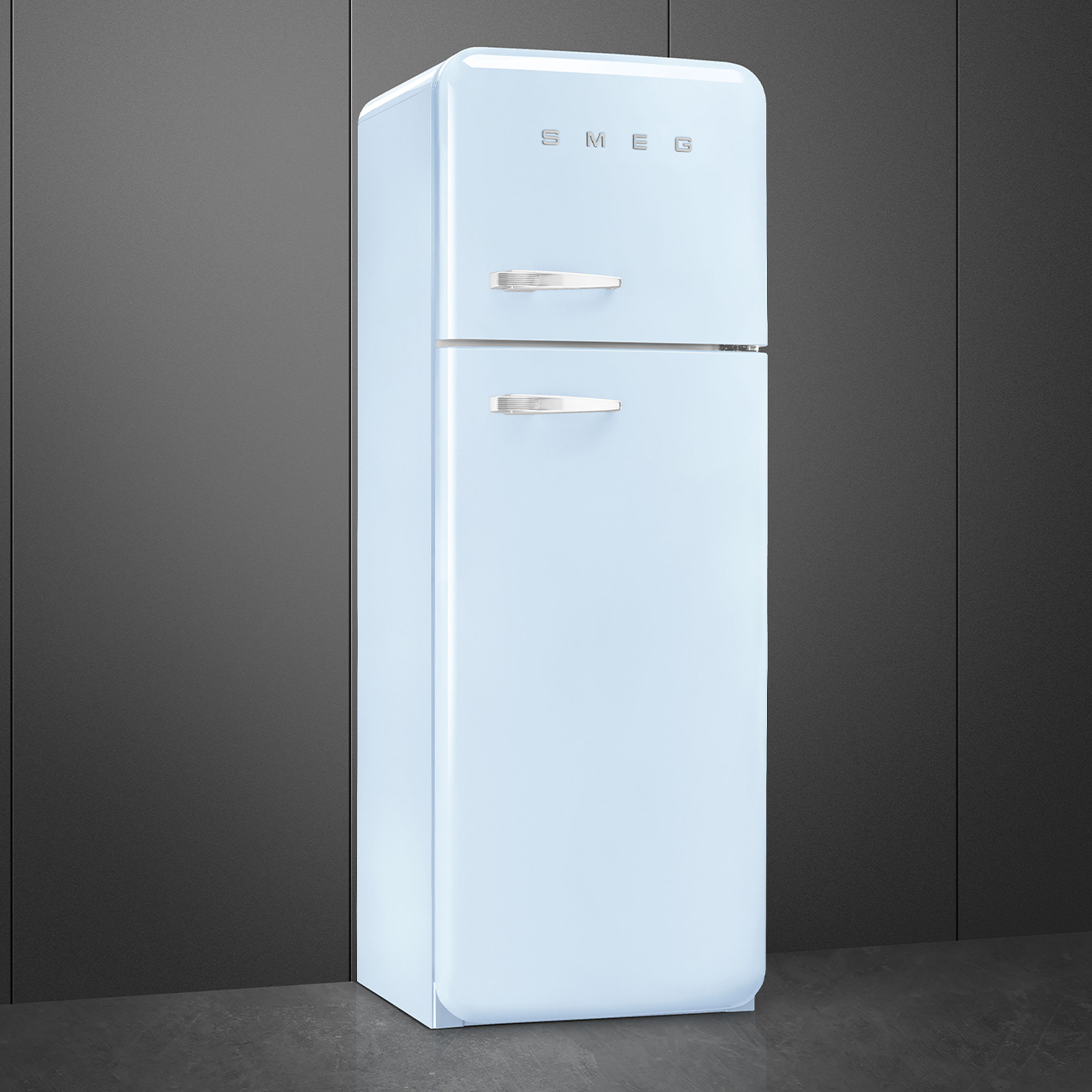 Pastel blue refrigerator - Smeg_3