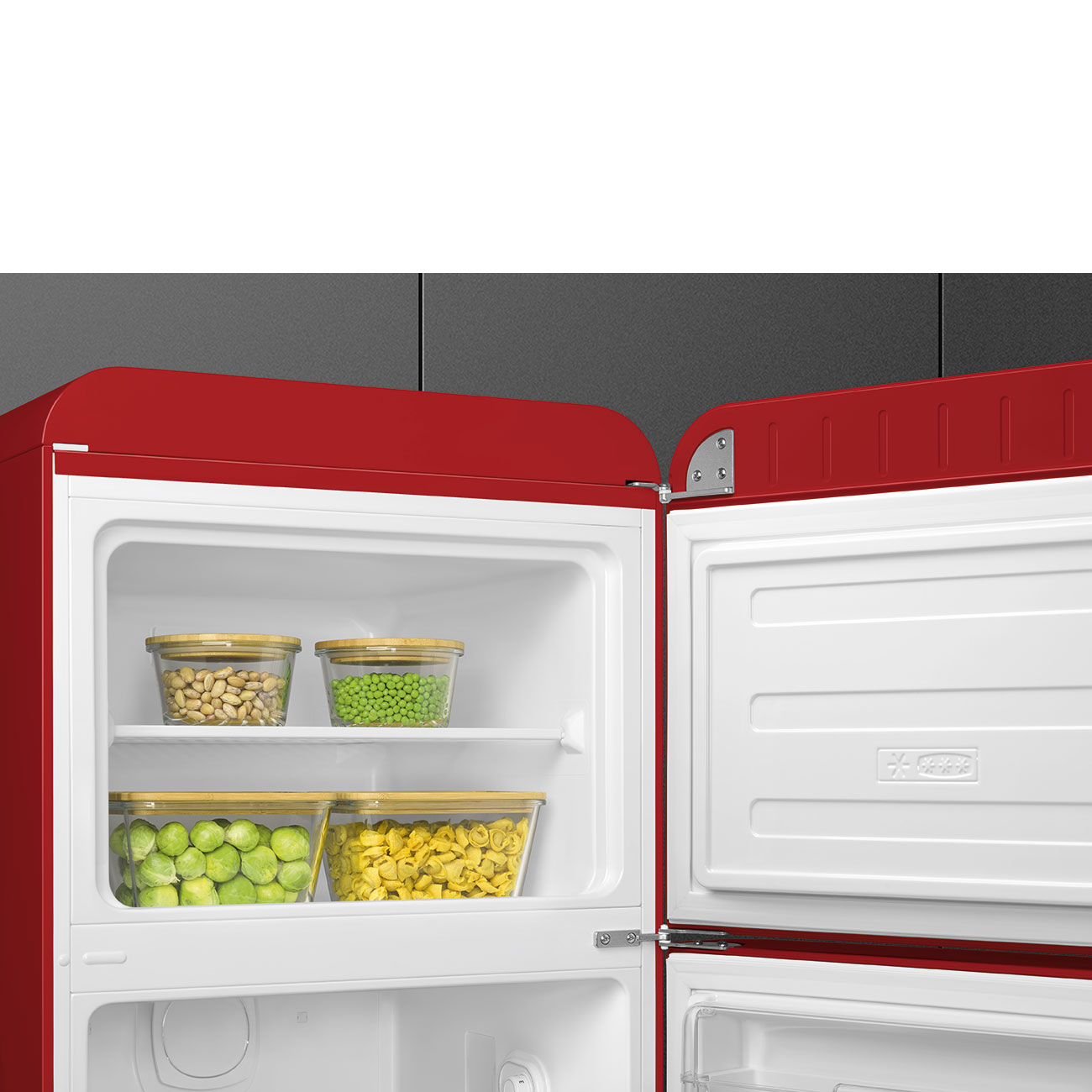 Red refrigerator - Smeg_5