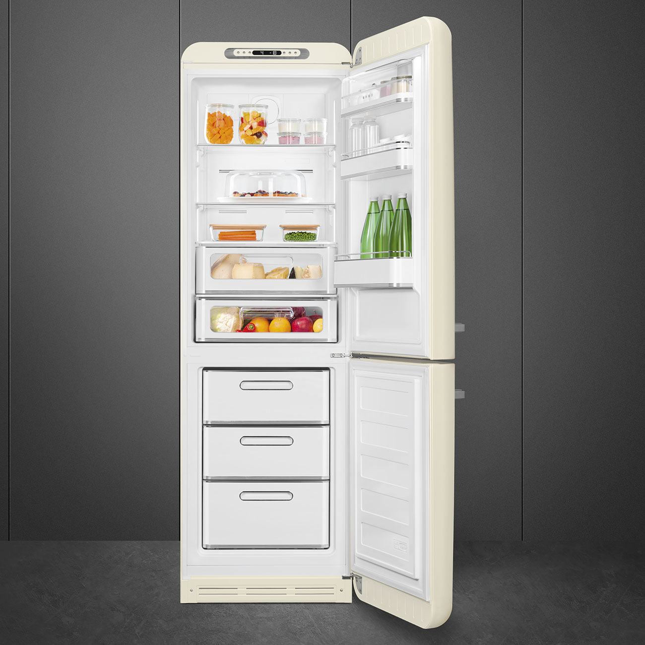 Creme Retro-Kühlschränke von Smeg_9
