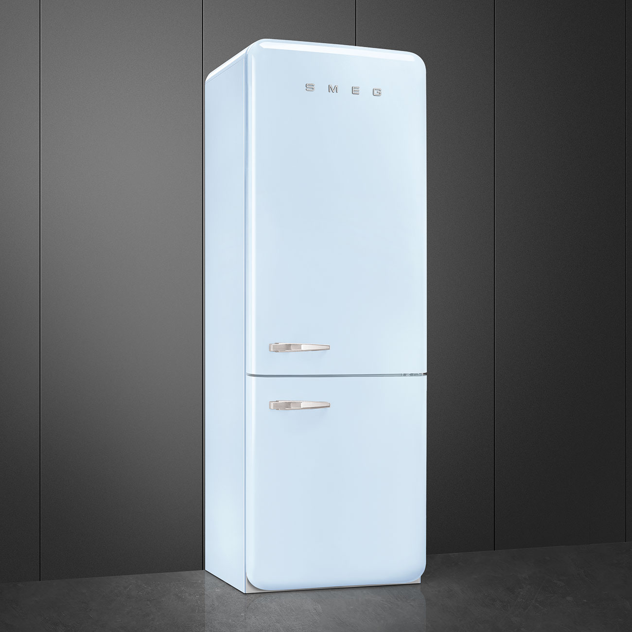 Pastel blue refrigerator - Smeg_3