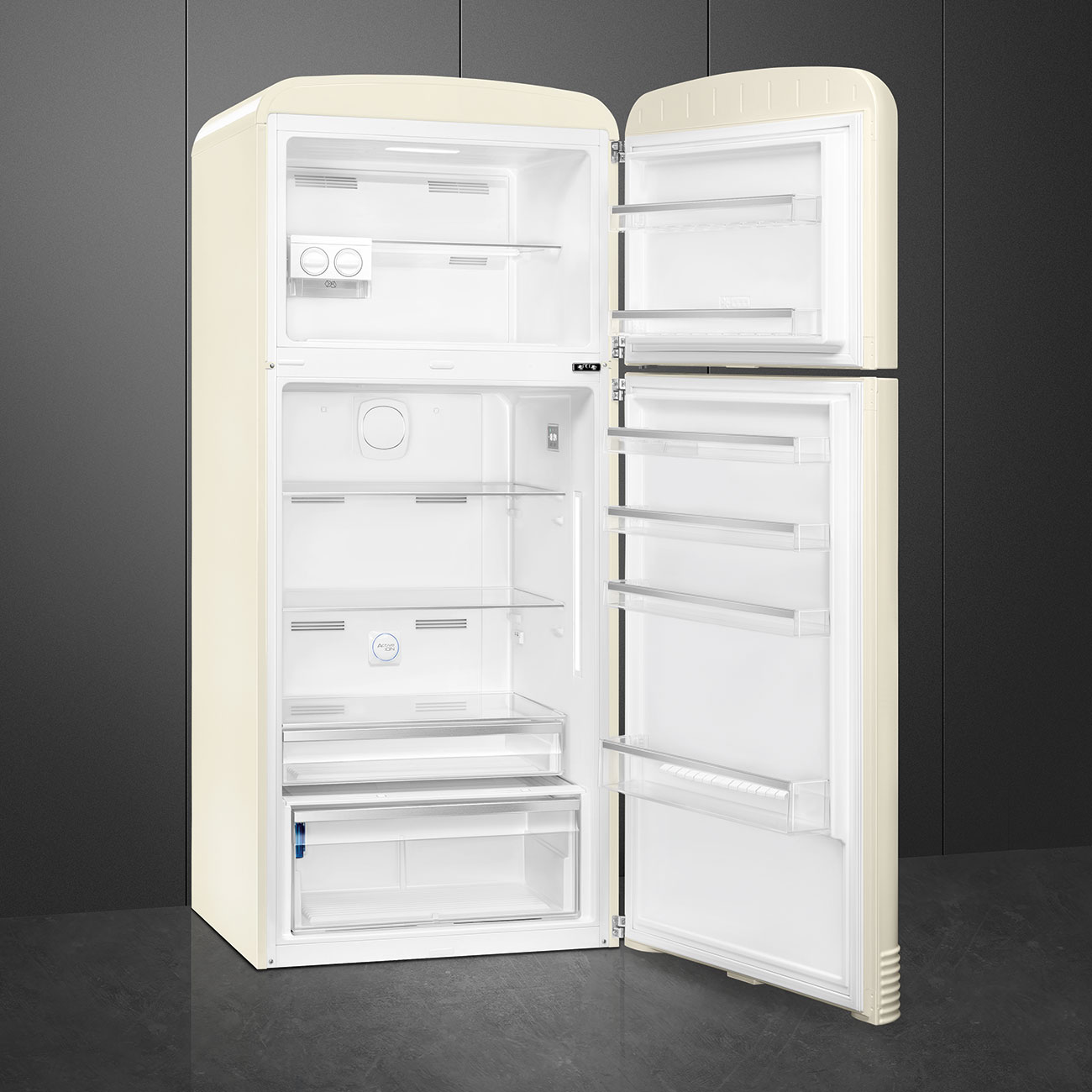 Creme Retro-Kühlschränke von Smeg_5