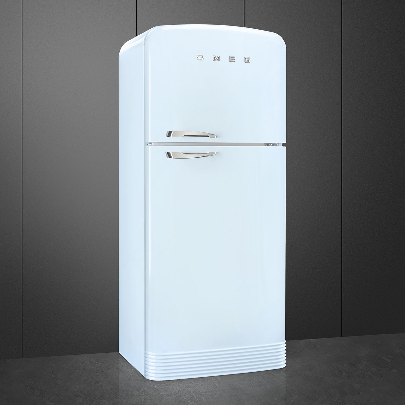 Pastellblau Retro-Kühlschränke von Smeg_3