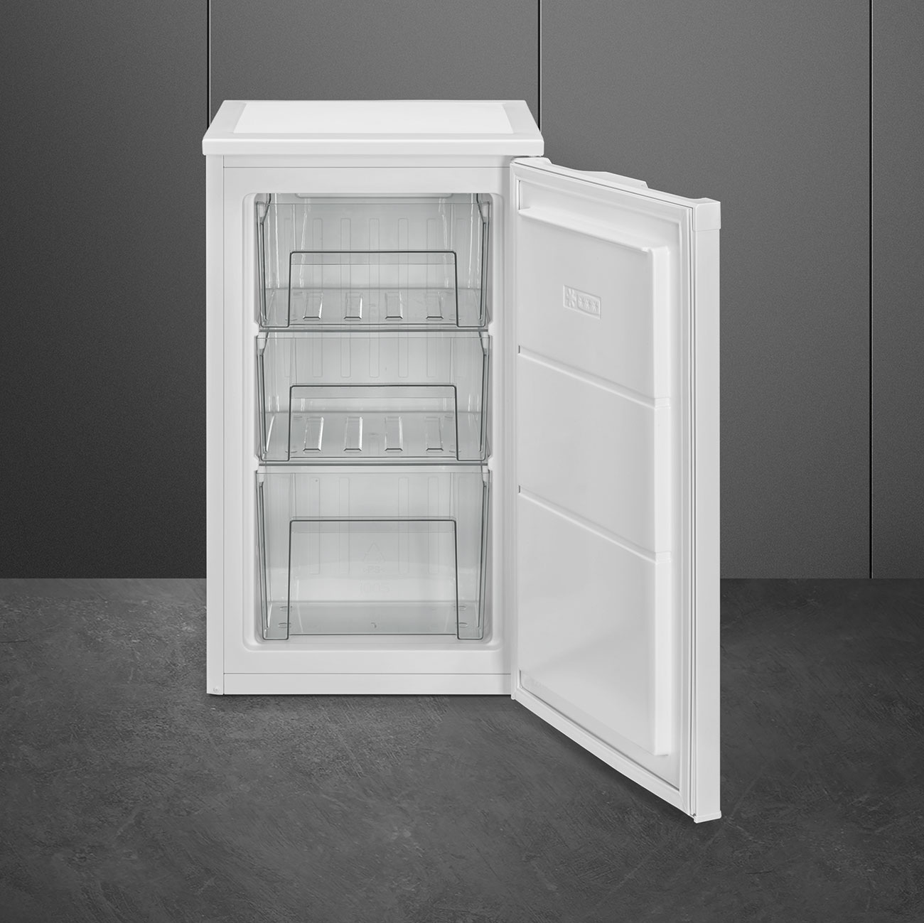 Under counter Free Standing freezer- Smeg_2